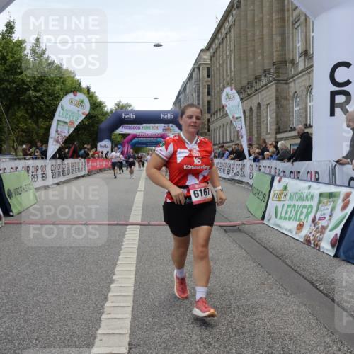 06.09.2026 - CURREX Alsterlauf Yannick Fuchs http://msf.ph/oto/10227150 06.09.2026 10:24:04 Ziel 2127, 2276, 2553, 4271, 5817, 6167 meine-sportfotos.de