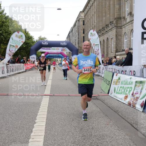 06.09.2026 - CURREX Alsterlauf Yannick Fuchs http://msf.ph/oto/10227198 06.09.2026 10:24:20 Ziel 2393, 3183, 3185, 3856, 3965, 4513, 4514, 5732, 6422 meine-sportfotos.de