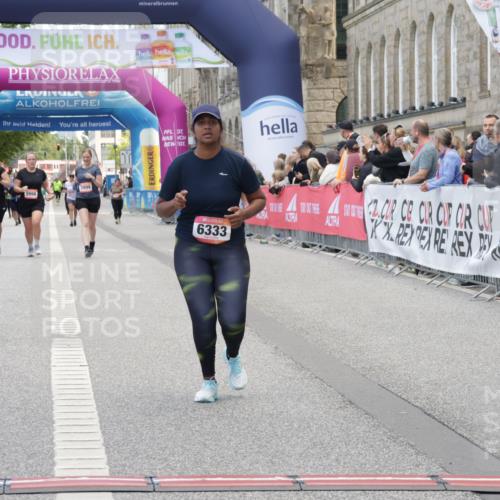 06.09.2026 - CURREX Alsterlauf Yannick Fuchs http://msf.ph/oto/10227280 06.09.2026 10:25:20 Ziel 6333 meine-sportfotos.de