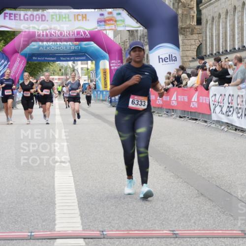 06.09.2026 - CURREX Alsterlauf Yannick Fuchs http://msf.ph/oto/10227281 06.09.2026 10:25:20 Ziel 6333 meine-sportfotos.de