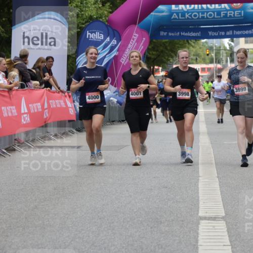 06.09.2026 - CURREX Alsterlauf Yannick Fuchs http://msf.ph/oto/10227282 06.09.2026 10:25:22 Ziel 6333 meine-sportfotos.de
