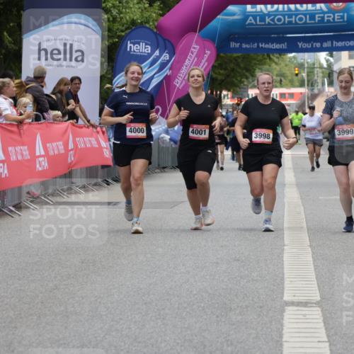 06.09.2026 - CURREX Alsterlauf Yannick Fuchs http://msf.ph/oto/10227283 06.09.2026 10:25:22 Ziel 6333 meine-sportfotos.de