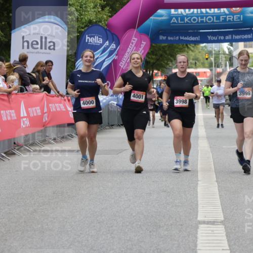 06.09.2026 - CURREX Alsterlauf Yannick Fuchs http://msf.ph/oto/10227284 06.09.2026 10:25:23 Ziel 4000, 6333 meine-sportfotos.de