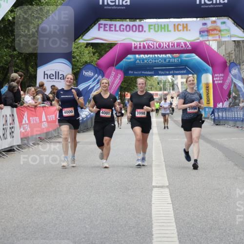06.09.2026 - CURREX Alsterlauf Yannick Fuchs http://msf.ph/oto/10227288 06.09.2026 10:25:24 Ziel 3998, 3999, 4000, 4001, 6333 meine-sportfotos.de