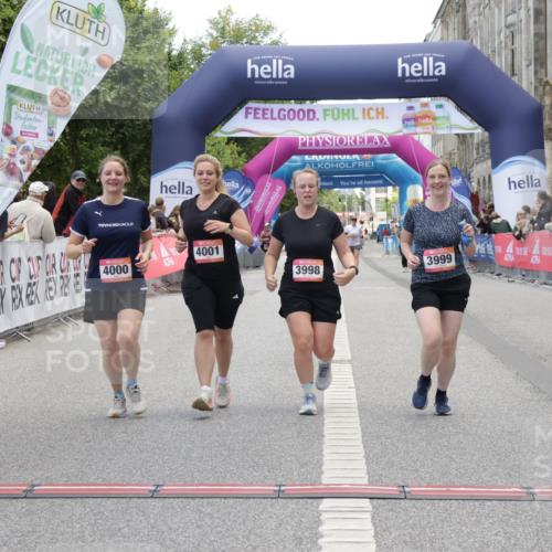 06.09.2026 - CURREX Alsterlauf Yannick Fuchs http://msf.ph/oto/10227296 06.09.2026 10:25:27 Ziel 3998, 3999, 4000, 4001, 5248, 6333 meine-sportfotos.de