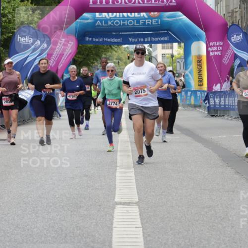 06.09.2026 - CURREX Alsterlauf Yannick Fuchs http://msf.ph/oto/10227308 06.09.2026 10:25:39 Ziel  meine-sportfotos.de