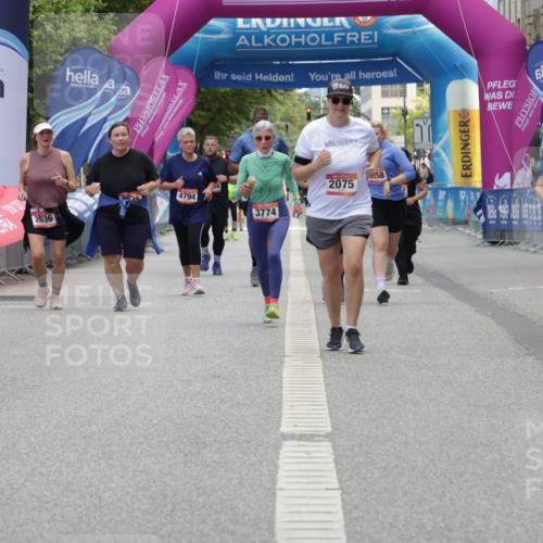 06.09.2026 - CURREX Alsterlauf Yannick Fuchs http://msf.ph/oto/10227309 06.09.2026 10:25:39 Ziel  meine-sportfotos.de