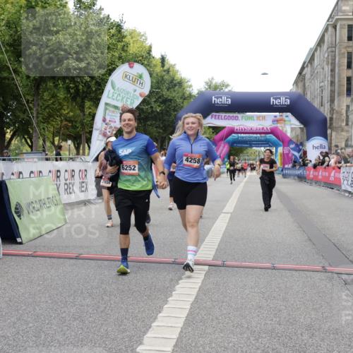 06.09.2026 - CURREX Alsterlauf Yannick Fuchs http://msf.ph/oto/10227322 06.09.2026 10:25:48 Ziel 2075, 2635, 2636, 3297, 3774, 4258, 4794, 5409, 6202, 6252, 6325 meine-sportfotos.de