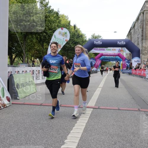 06.09.2026 - CURREX Alsterlauf Yannick Fuchs http://msf.ph/oto/10227324 06.09.2026 10:25:48 Ziel 2075, 2635, 2636, 3297, 3774, 4258, 4794, 5409, 6202, 6252, 6325 meine-sportfotos.de