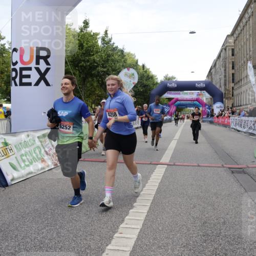 06.09.2026 - CURREX Alsterlauf Yannick Fuchs http://msf.ph/oto/10227327 06.09.2026 10:25:49 Ziel 2075, 2635, 2636, 3297, 3774, 4258, 4794, 5409, 6202, 6252, 6325 meine-sportfotos.de