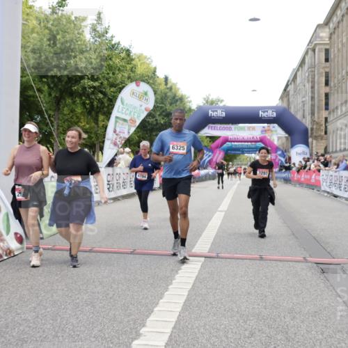 06.09.2026 - CURREX Alsterlauf Yannick Fuchs http://msf.ph/oto/10227333 06.09.2026 10:25:50 Ziel 2075, 2635, 2636, 3297, 3774, 4258, 4794, 5409, 6202, 6252, 6325 meine-sportfotos.de
