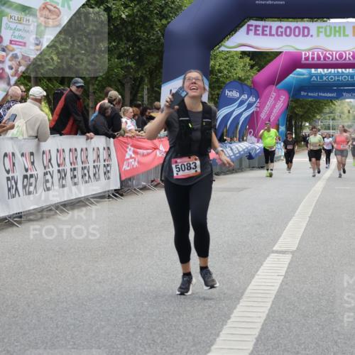 06.09.2026 - CURREX Alsterlauf Yannick Fuchs http://msf.ph/oto/10227357 06.09.2026 10:25:56 Ziel 2635, 2636, 3297, 4794, 5083, 5409, 6325 meine-sportfotos.de