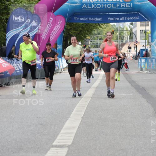 06.09.2026 - CURREX Alsterlauf Yannick Fuchs http://msf.ph/oto/10227372 06.09.2026 10:26:03 Ziel 5083 meine-sportfotos.de