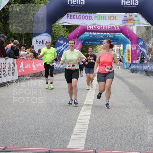 06.09.2026 - CURREX Alsterlauf Yannick Fuchs http://msf.ph/oto/10227376 06.09.2026 10:26:09 Ziel 2439, 2468 meine-sportfotos.de