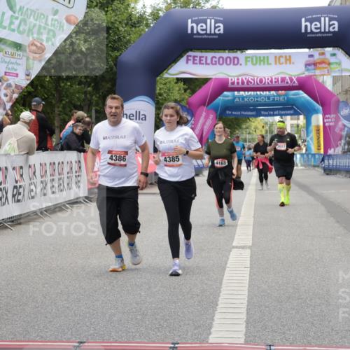 06.09.2026 - CURREX Alsterlauf Yannick Fuchs http://msf.ph/oto/10227406 06.09.2026 10:26:21 Ziel 4168, 4170, 4385, 4386, 5944 meine-sportfotos.de