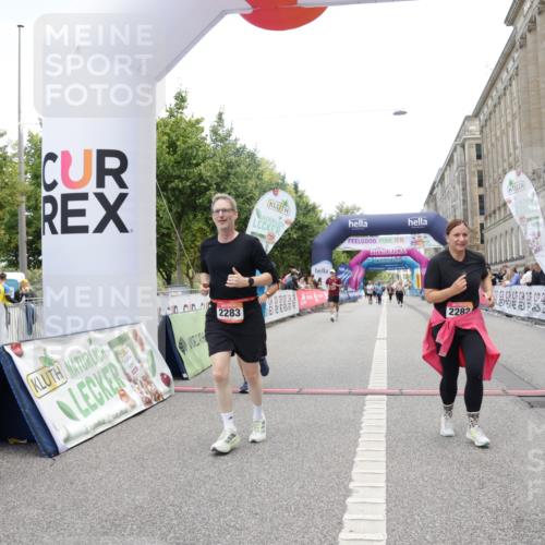06.09.2026 - CURREX Alsterlauf Yannick Fuchs http://msf.ph/oto/10227428 06.09.2026 10:26:34 Ziel 2282, 2283, 3653, 3784 meine-sportfotos.de