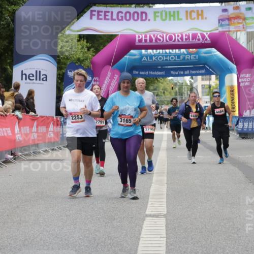 06.09.2026 - CURREX Alsterlauf Yannick Fuchs http://msf.ph/oto/10227444 06.09.2026 10:26:48 Ziel 2253, 3013, 3165, 5058 meine-sportfotos.de
