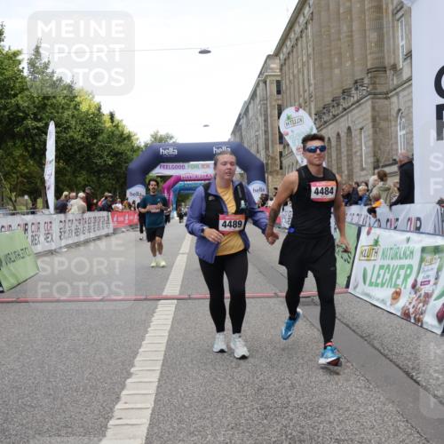 06.09.2026 - CURREX Alsterlauf Yannick Fuchs http://msf.ph/oto/10227465 06.09.2026 10:26:59 Ziel 2253, 2790, 2791, 3165, 4484, 4489, 5155, 5156 meine-sportfotos.de