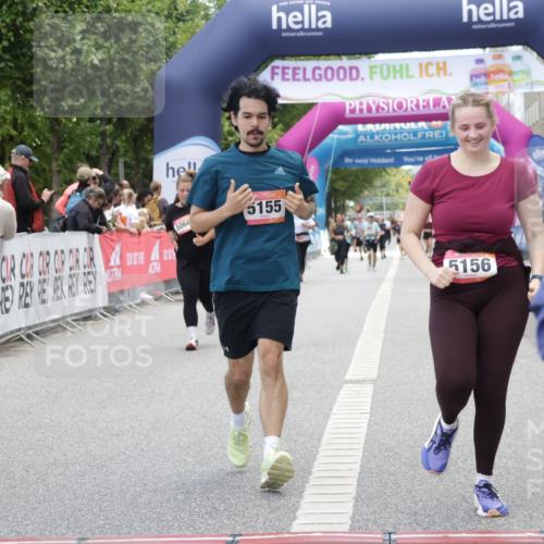 06.09.2026 - CURREX Alsterlauf Yannick Fuchs http://msf.ph/oto/10227466 06.09.2026 10:27:00 Ziel 2253, 2790, 2791, 3165, 4484, 4489, 4978, 5066, 5155, 5156 meine-sportfotos.de