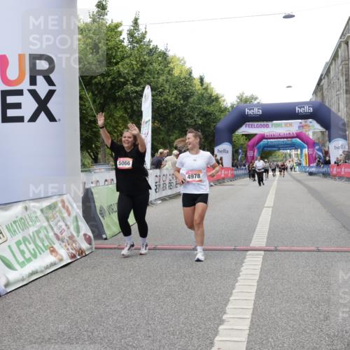 06.09.2026 - CURREX Alsterlauf Yannick Fuchs http://msf.ph/oto/10227479 06.09.2026 10:27:05 Ziel 4484, 4489, 4978, 5066, 5155, 5156 meine-sportfotos.de