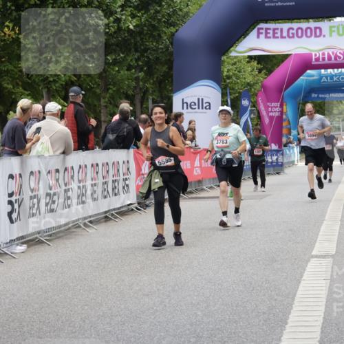 06.09.2026 - CURREX Alsterlauf Yannick Fuchs http://msf.ph/oto/10227498 06.09.2026 10:27:14 Ziel 2052, 3783, 5894, 5895 meine-sportfotos.de