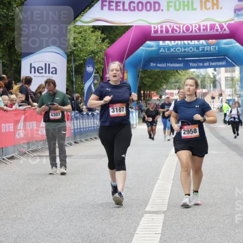 06.09.2026 - CURREX Alsterlauf Yannick Fuchs http://msf.ph/oto/10227523 06.09.2026 10:27:24 Ziel 3043, 3783, 5894, 5895 meine-sportfotos.de