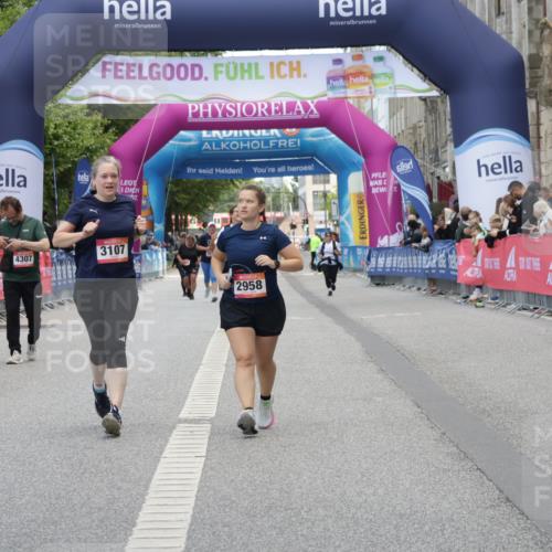 06.09.2026 - CURREX Alsterlauf Yannick Fuchs http://msf.ph/oto/10227524 06.09.2026 10:27:25 Ziel 3043, 3783, 5894, 5895 meine-sportfotos.de