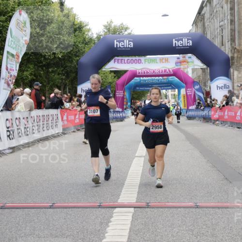 06.09.2026 - CURREX Alsterlauf Yannick Fuchs http://msf.ph/oto/10227529 06.09.2026 10:27:27 Ziel 3043 meine-sportfotos.de