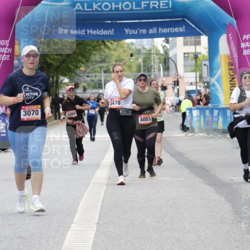 06.09.2026 - CURREX Alsterlauf Yannick Fuchs http://msf.ph/oto/10227542 06.09.2026 10:27:35 Ziel 3070, 4307 meine-sportfotos.de