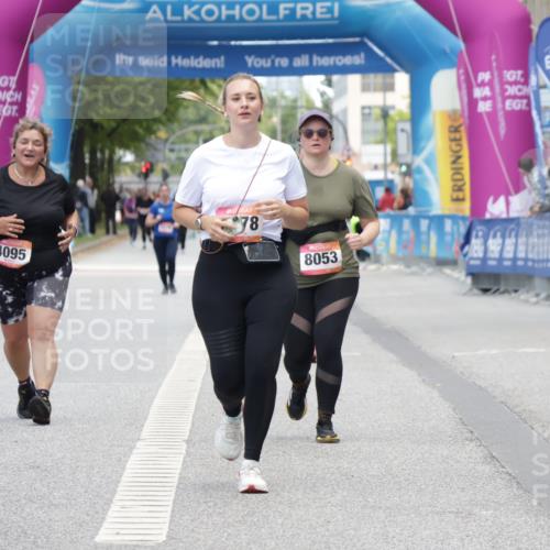 06.09.2026 - CURREX Alsterlauf Yannick Fuchs http://msf.ph/oto/10227555 06.09.2026 10:27:40 Ziel 3070, 4307, 5478 meine-sportfotos.de