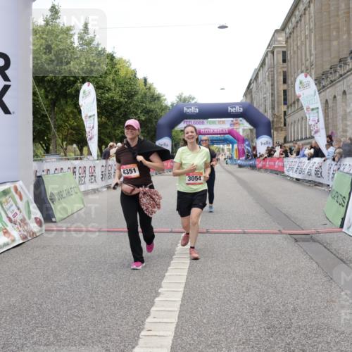 06.09.2026 - CURREX Alsterlauf Yannick Fuchs http://msf.ph/oto/10227594 06.09.2026 10:27:54 Ziel 3054, 4095, 4214, 4351, 8053 meine-sportfotos.de
