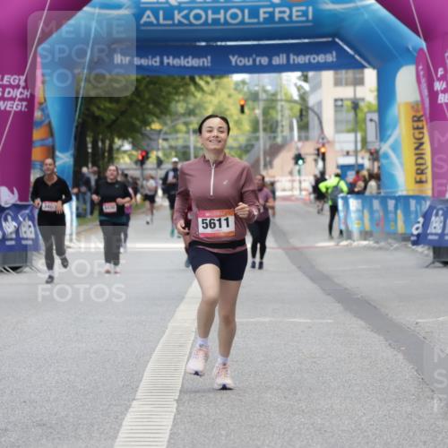 06.09.2026 - CURREX Alsterlauf Yannick Fuchs http://msf.ph/oto/10227616 06.09.2026 10:28:02 Ziel 3379, 4214 meine-sportfotos.de