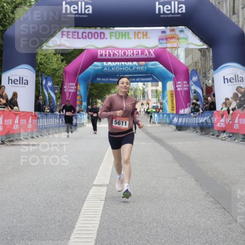 06.09.2026 - CURREX Alsterlauf Yannick Fuchs http://msf.ph/oto/10227623 06.09.2026 10:28:06 Ziel 3379, 5611 meine-sportfotos.de