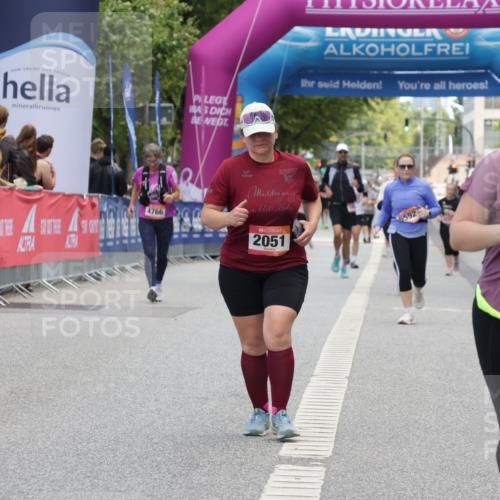 06.09.2026 - CURREX Alsterlauf Yannick Fuchs http://msf.ph/oto/10227646 06.09.2026 10:28:26 Ziel 2051, 3460, 6270, 6430 meine-sportfotos.de