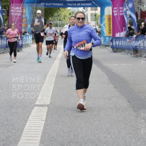 06.09.2026 - CURREX Alsterlauf Yannick Fuchs http://msf.ph/oto/10227655 06.09.2026 10:28:32 Ziel 2051, 4766, 5592, 6270, 6430 meine-sportfotos.de