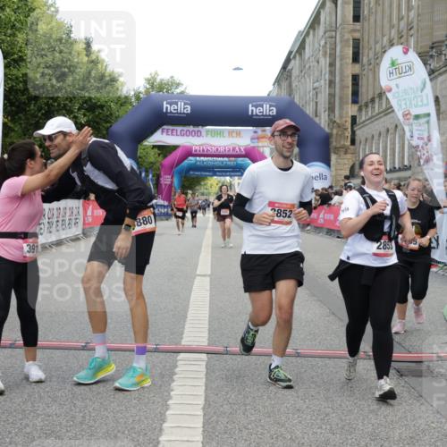 06.09.2026 - CURREX Alsterlauf Yannick Fuchs http://msf.ph/oto/10227674 06.09.2026 10:28:47 Ziel 2852, 2853, 3911, 4799, 4835, 5158, 5880 meine-sportfotos.de