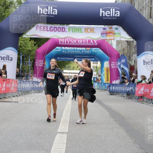 06.09.2026 - CURREX Alsterlauf Yannick Fuchs http://msf.ph/oto/10227716 06.09.2026 10:29:14 Ziel 4554, 4555, 8116, 8117 meine-sportfotos.de