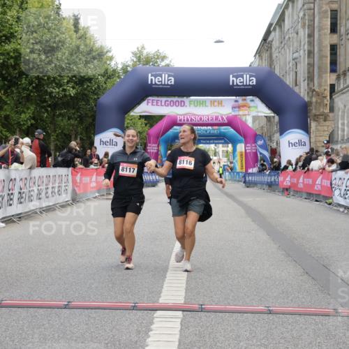 06.09.2026 - CURREX Alsterlauf Yannick Fuchs http://msf.ph/oto/10227725 06.09.2026 10:29:17 Ziel 4554, 4555, 8116, 8117 meine-sportfotos.de