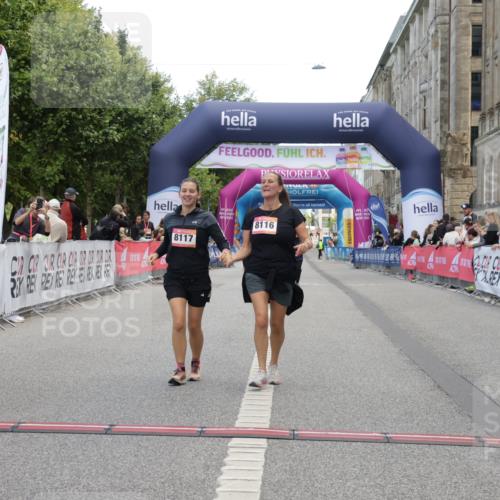 06.09.2026 - CURREX Alsterlauf Yannick Fuchs http://msf.ph/oto/10227726 06.09.2026 10:29:18 Ziel 4554, 4555, 8116, 8117 meine-sportfotos.de