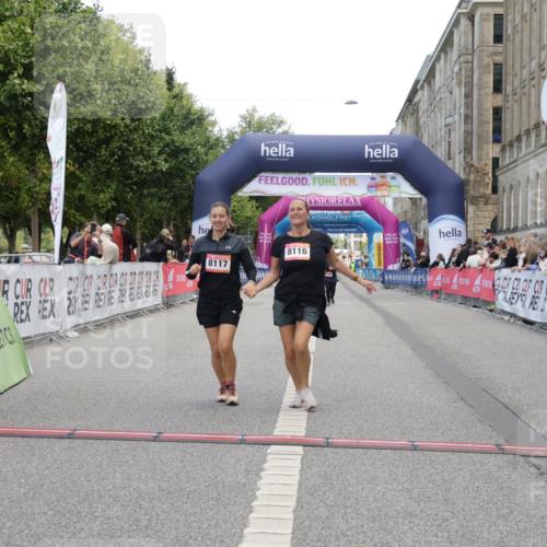 06.09.2026 - CURREX Alsterlauf Yannick Fuchs http://msf.ph/oto/10227728 06.09.2026 10:29:18 Ziel 4554, 4555, 8116, 8117 meine-sportfotos.de