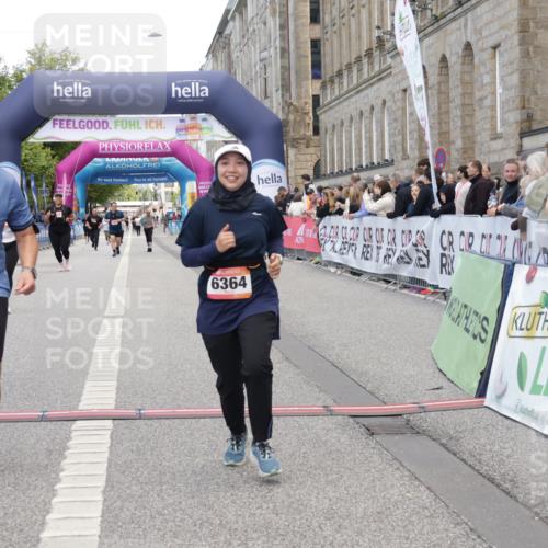 06.09.2026 - CURREX Alsterlauf Yannick Fuchs http://msf.ph/oto/10227747 06.09.2026 10:29:29 Ziel 5296, 6249, 6364 meine-sportfotos.de