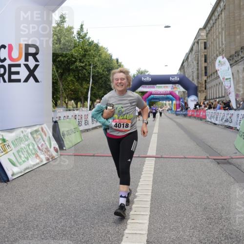 06.09.2026 - CURREX Alsterlauf Yannick Fuchs http://msf.ph/oto/10227773 06.09.2026 10:29:49 Ziel 2461, 2926, 4018 meine-sportfotos.de