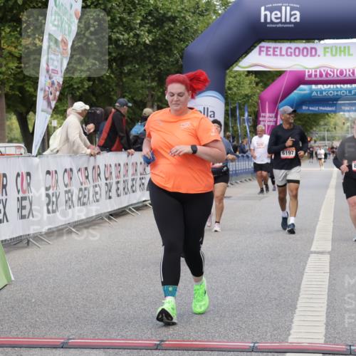 06.09.2026 - CURREX Alsterlauf Yannick Fuchs http://msf.ph/oto/10227846 06.09.2026 10:30:50 Ziel 2444, 3676, 4024, 4026, 4853, 8209 meine-sportfotos.de