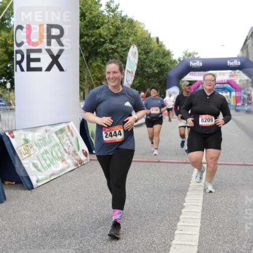 06.09.2026 - CURREX Alsterlauf Yannick Fuchs http://msf.ph/oto/10227854 06.09.2026 10:30:55 Ziel 2444, 3676, 4853, 6195, 6197, 8209 meine-sportfotos.de