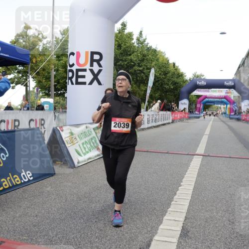06.09.2026 - CURREX Alsterlauf Yannick Fuchs http://msf.ph/oto/10227882 06.09.2026 10:31:07 Ziel 2039, 2409, 4420, 4773 meine-sportfotos.de
