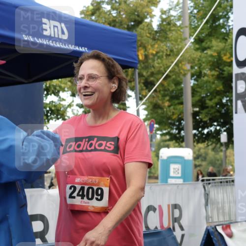 06.09.2026 - CURREX Alsterlauf Yannick Fuchs http://msf.ph/oto/10227884 06.09.2026 10:31:11 Ziel 2039, 2409, 4420 meine-sportfotos.de
