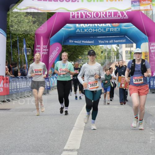 06.09.2026 - CURREX Alsterlauf Yannick Fuchs http://msf.ph/oto/10227910 06.09.2026 10:31:33 Ziel 3936, 3937 meine-sportfotos.de