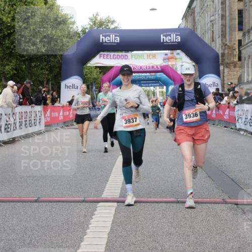 06.09.2026 - CURREX Alsterlauf Yannick Fuchs http://msf.ph/oto/10227915 06.09.2026 10:31:38 Ziel 3350, 3936, 3937, 6374 meine-sportfotos.de