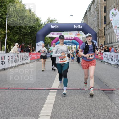 06.09.2026 - CURREX Alsterlauf Yannick Fuchs http://msf.ph/oto/10227917 06.09.2026 10:31:38 Ziel 3350, 3936, 3937, 6374 meine-sportfotos.de