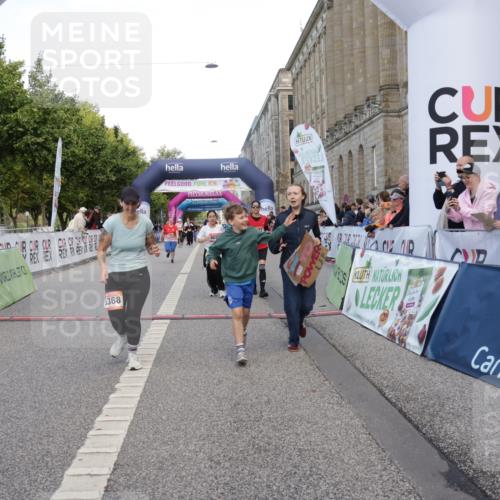 06.09.2026 - CURREX Alsterlauf Yannick Fuchs http://msf.ph/oto/10227928 06.09.2026 10:31:47 Ziel 3350, 3387, 5368, 5907, 6374, 8033 meine-sportfotos.de